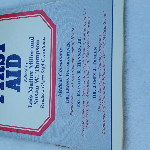 1985 Vintage Reader's Digest Handbook Of First Aid 30 pages - Picture 3 of 10